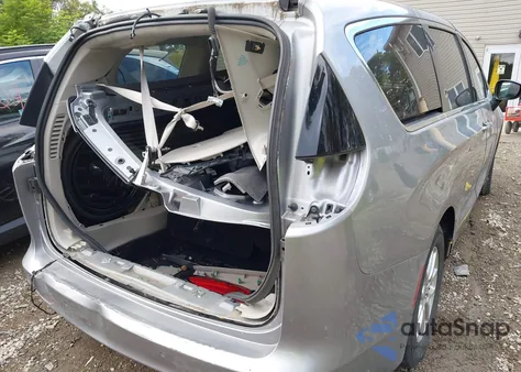 2018 Chrysler Pacifica Lx z USA, uszkodzony, nr VIN 2C4RC1CG4JR130464